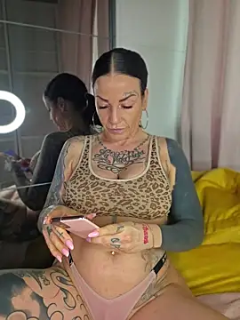 EmilyDiazofficial online show from July 3, 2026, 6:53 am