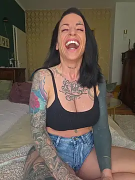 EmilyDiazofficial online show from July 25, 2026, 11:41 am