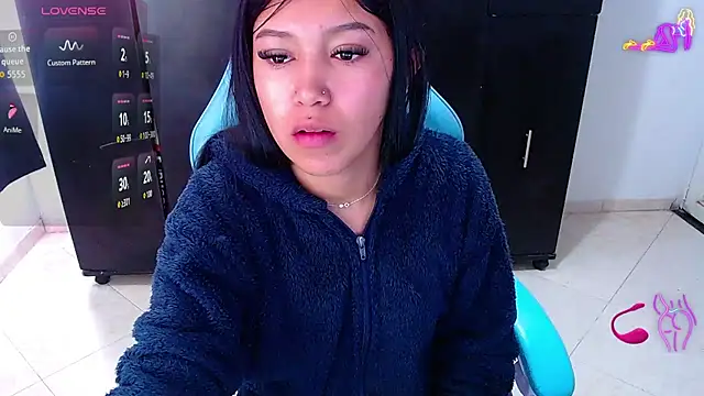 Snapshot of emily_rosse04 chatting on June 21, 2026, 1:46 pm emily rosse04 online show from June 21, 2026, 1:46 pm