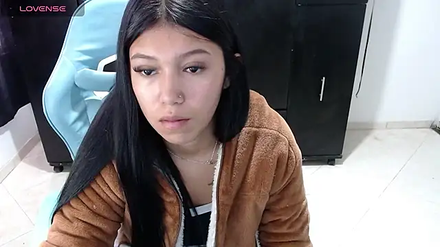 Snapshot of emily_rosse04 chatting on June 23, 2026, 1:20 pm emily rosse04 online show from June 23, 2026, 1:20 pm