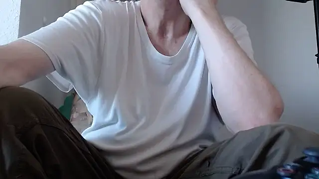 Snapshot of Cordt30 chatting on July 29, 2026, 2:04 pm Cordt30 online show from July 29, 2026, 2:04 pm