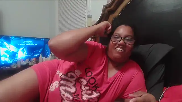 ebonyred online show from June 18, 2026, 2:01 am