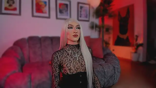 Taylor  foxxx online show from June 16, 2026, 6:16 am