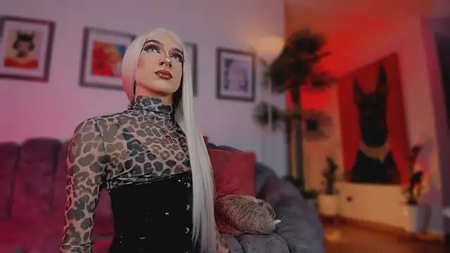 Taylor  foxxx online show from July 4, 2026, 6:08 am