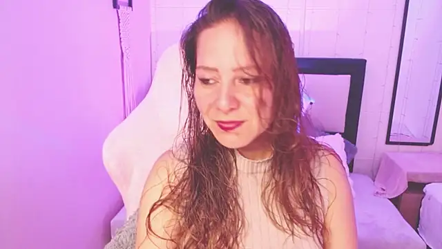 Snapshot of camila_delarosa chatting on May 25, 2026, 4:13 pm camila delarosa online show from May 25, 2026, 4:13 pm