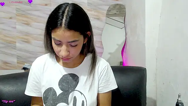 mariana 190 online show from March 14, 2025, 3:26 am