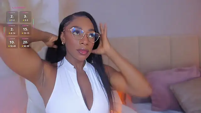 aprilebony  online show from May 15, 2026, 10:44 am