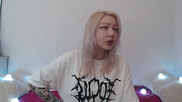 Emily hardcore online show from July 18, 2026, 9:07 pm