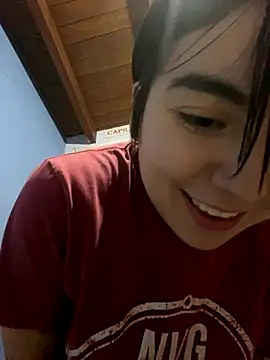abrilwilliam  online show from December 3, 2024, 12:35 am