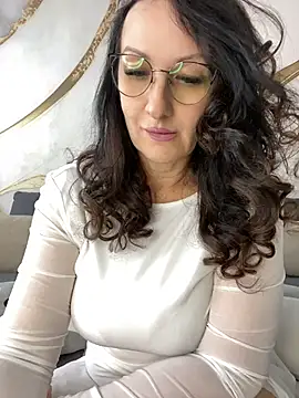 Katie-n online show from June 19, 2026, 10:08 am
