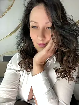 Katie-n online show from July 25, 2026, 4:21 am
