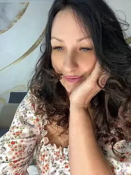 Katie-n online show from July 27, 2026, 6:20 am