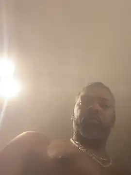 Elrubiolargo online show from July 17, 2026, 7:52 pm