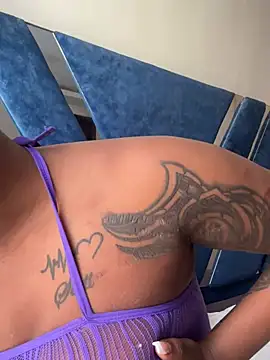 SexxyLunar online show from July 6, 2026, 5:48 am