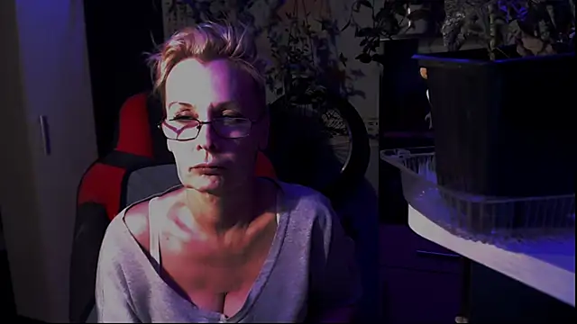HelgaHimmell online show from June 22, 2026, 10:18 pm