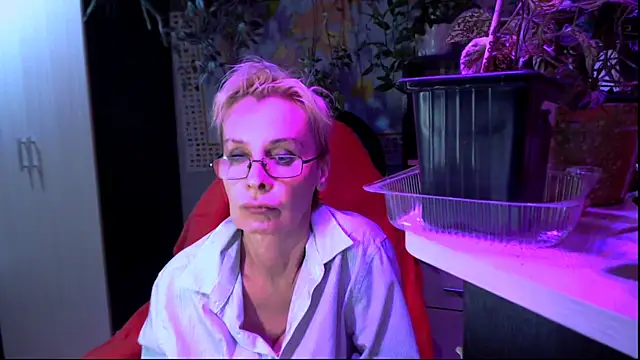 HelgaHimmell online show from July 19, 2026, 9:51 pm