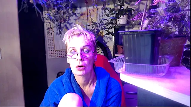 HelgaHimmell online show from July 25, 2026, 8:50 pm
