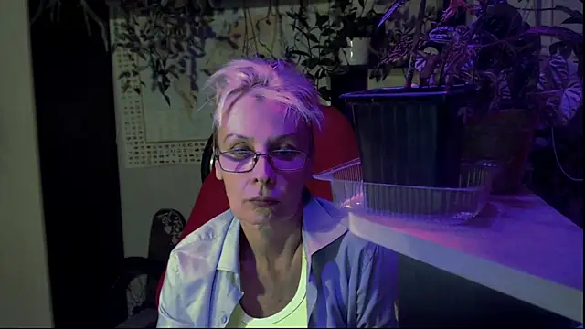 HelgaHimmell online show from July 28, 2026, 9:25 pm