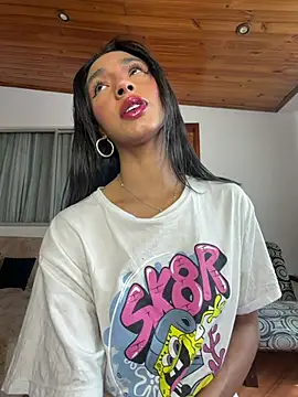 Snapshot of xenia_golden chatting on July 10, 2026, 2:41 pm xenia golden online show from July 10, 2026, 2:41 pm
