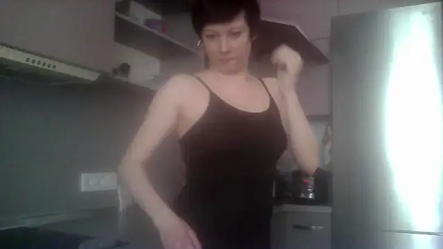 Snapshot of SunElizabeth chatting on May 7, 2026, 3:34 am SunElizabeth online show from May 7, 2026, 3:34 am