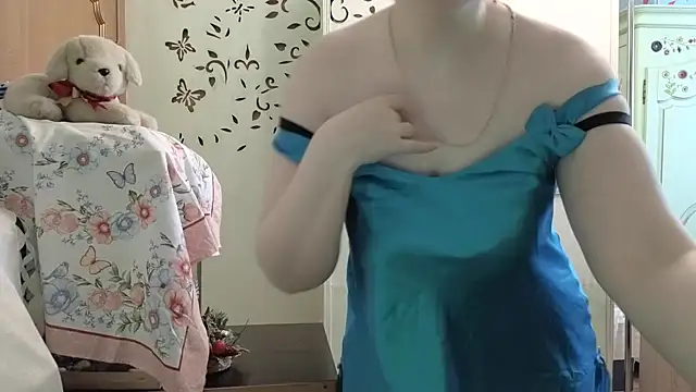 LucyZeph online show from August 7, 2026, 9:11 am