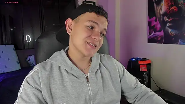 Snapshot of Dunkan_Kravitz chatting on May 3, 2026, 5:02 am Dunkan Kravitz online show from May 3, 2026, 5:02 am