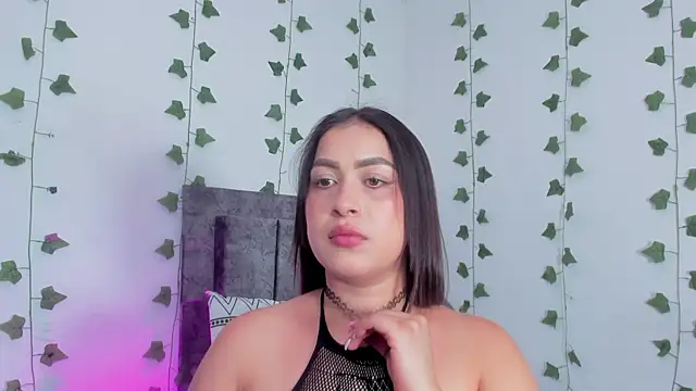 Snapshot of Miaa_Garcia chatting on August 5, 2026, 10:12 pm Miaa Garcia online show from August 5, 2026, 10:12 pm