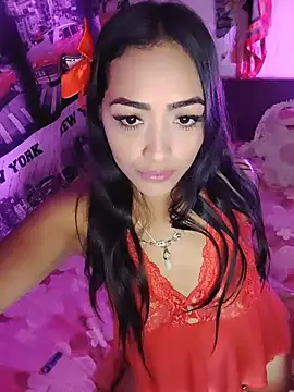 latiinahot online show from August 6, 2026, 5:20 am