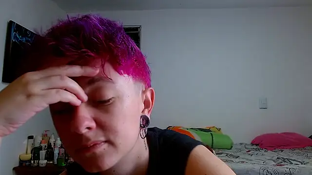Snapshot of tomboyblue chatting on May 15, 2026, 5:31 pm tomboyblue online show from May 15, 2026, 5:31 pm