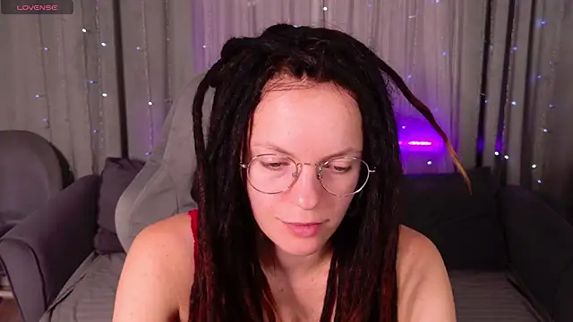CoreyJane online show from August 5, 2026, 4:48 am