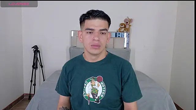 Ares Johnson online show from June 15, 2026, 2:08 pm