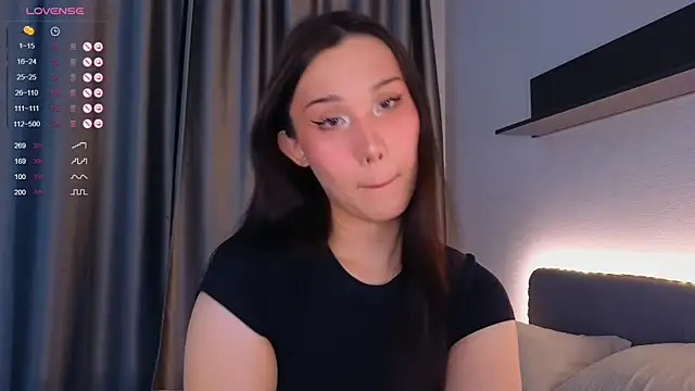 Snapshot of Kaia_Sunshine_Mia chatting on July 10, 2026, 11:13 am Kaia Sunshine Mia online show from July 10, 2026, 11:13 am