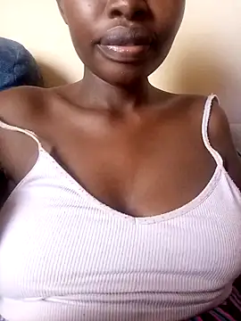 Snapshot of zainabsmile chatting on February 25, 2026, 10:58 am zainabsmile online show from February 25, 2026, 10:58 am