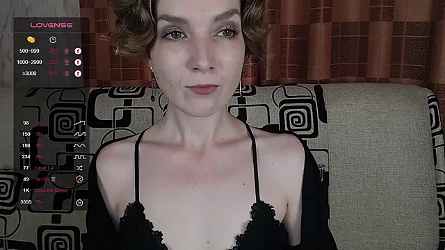TinaWince online show from July 19, 2026, 4:05 am