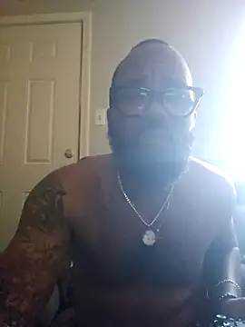 Snapshot of GallowayGooch1085 chatting on May 8, 2026, 8:25 pm GallowayGooch1085 online show from May 8, 2026, 8:25 pm