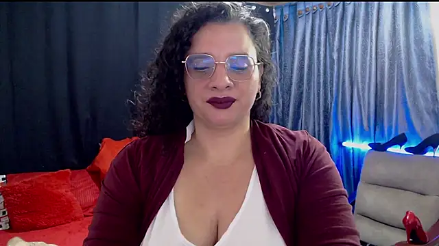 Snapshot of Aleja_Gonzales chatting on July 15, 2026, 11:37 am Aleja Gonzales online show from July 15, 2026, 11:37 am