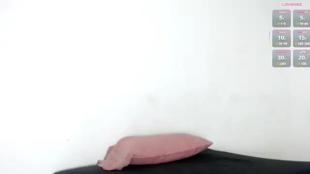 seductivespellvagina80 online show from June 24, 2026, 12:59 pm