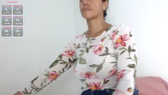 seductivespellvagina80 online show from July 8, 2026, 12:31 pm