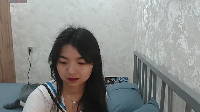 Shy Kira online show from July 9, 2026, 9:02 am