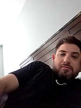 caliguy37 online show from June 25, 2026, 6:34 pm