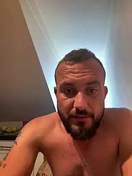 Snapshot of cosmin9000 chatting on July 3, 2026, 10:21 am cosmin9000 online show from July 3, 2026, 10:21 am