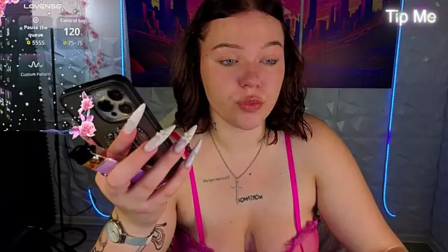 Snapshot of Naomi_B1ack chatting on July 28, 2026, 1:01 am Naomi B1ack online show from July 28, 2026, 1:01 am