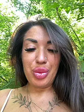 RuslanaXX online show from June 17, 2026, 4:48 am