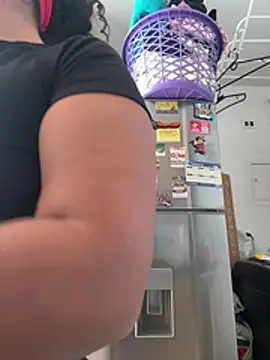 Nathcurly  online show from July 6, 2026, 9:06 pm