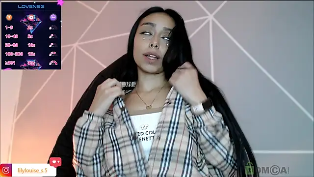 lilylouisee online show from February 12, 2026, 12:27 am