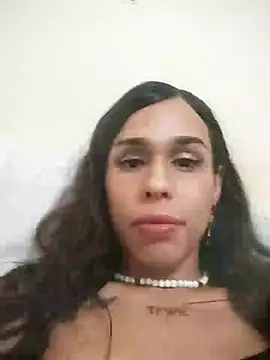 Snapshot of pretty_ariiel chatting on July 6, 2026, 5:48 am pretty ariiel online show from July 6, 2026, 5:48 am