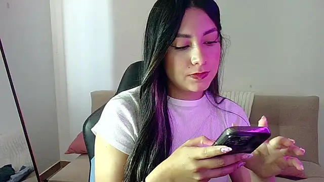 Snapshot of Lia_14_ chatting on June 11, 2026, 4:27 pm Lia 14 online show from June 11, 2026, 4:27 pm