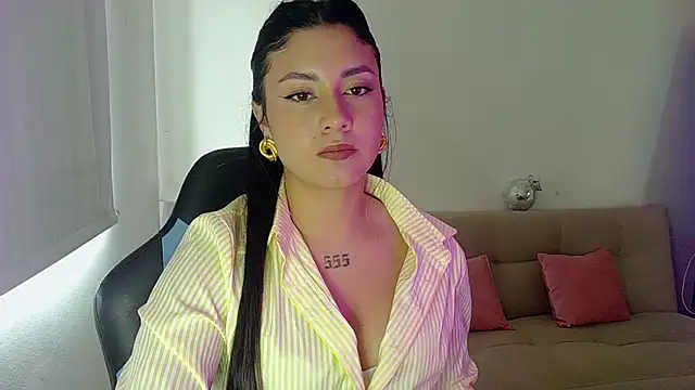 Snapshot of Lia_14_ chatting on July 23, 2026, 4:27 pm Lia 14 online show from July 23, 2026, 4:27 pm