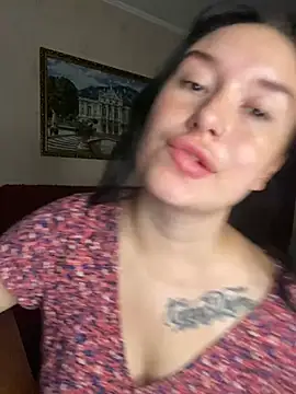 Roxana Bell online show from July 6, 2026, 9:17 am