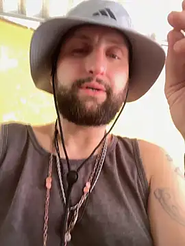 BobbyQ29 online show from June 9, 2026, 11:16 pm